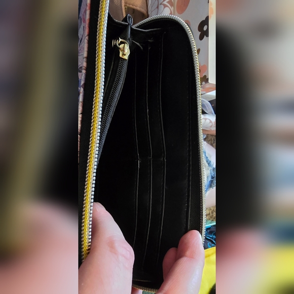 Skull & Roses Wallet - Picture 8 of 11